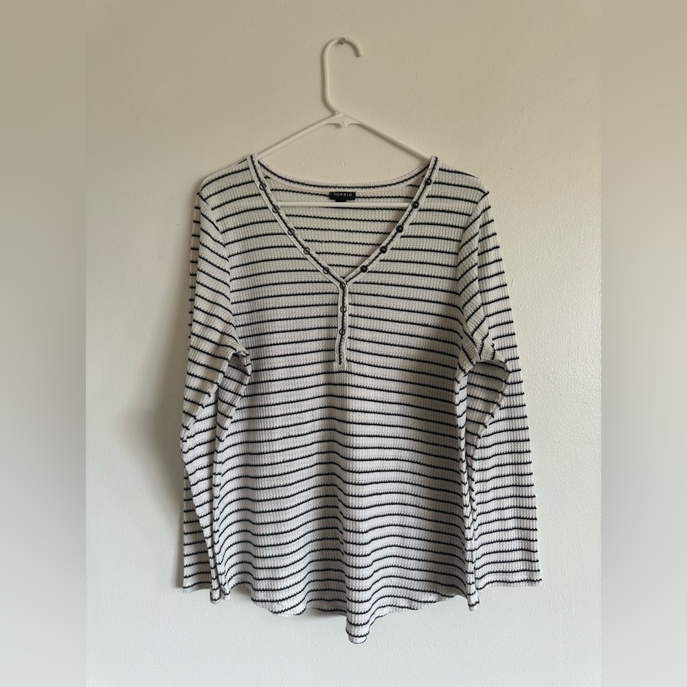Torrid Waffle Snap Henley Long Sleeve Shirt - Picture 2 of 8